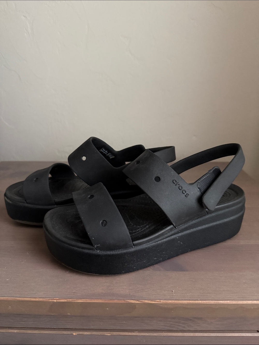CROCS Black Platform Slingback Sandals - Picture 1 of 4